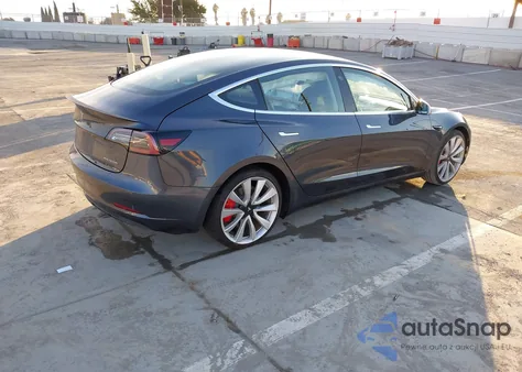 2018 Tesla Model 3 Long Range/Performance из США, поврежденный, VIN 5YJ3E1EB1JF083052